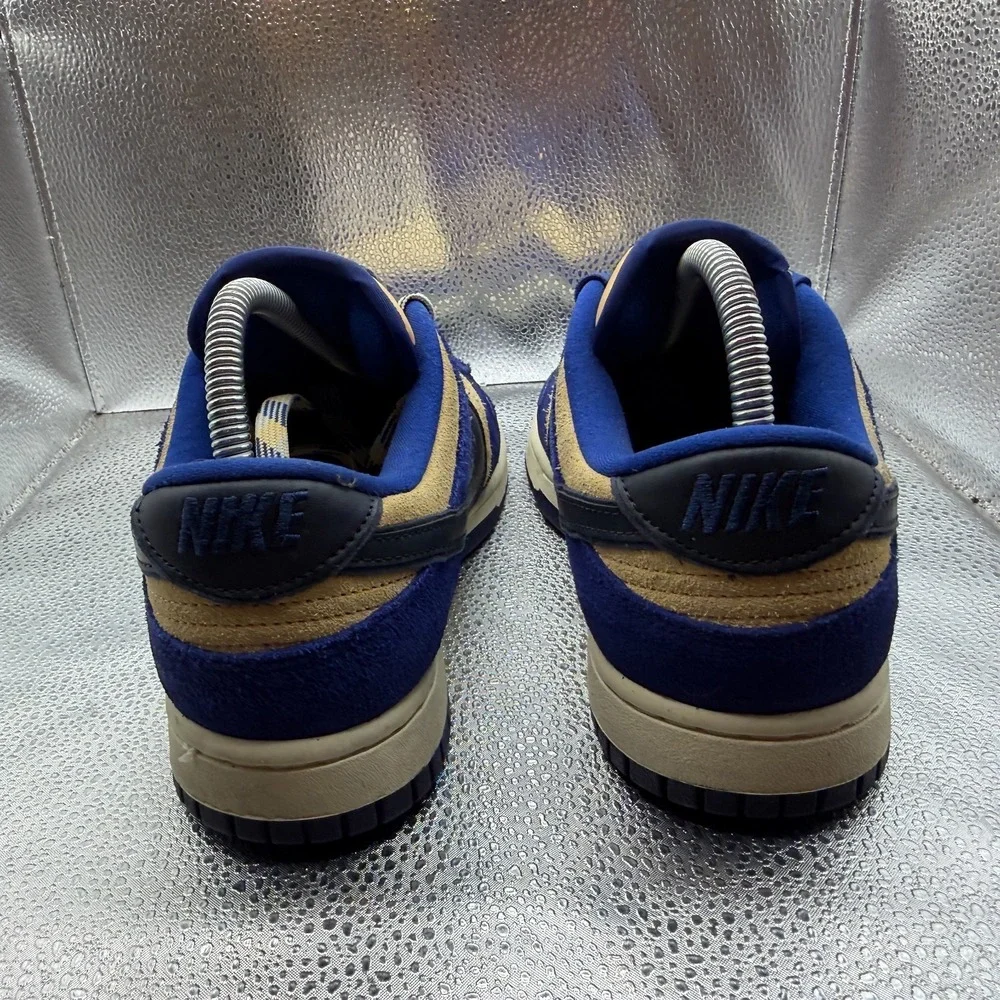 Nike Men’s Low Top Athletic Sneakers in Blue and Tan